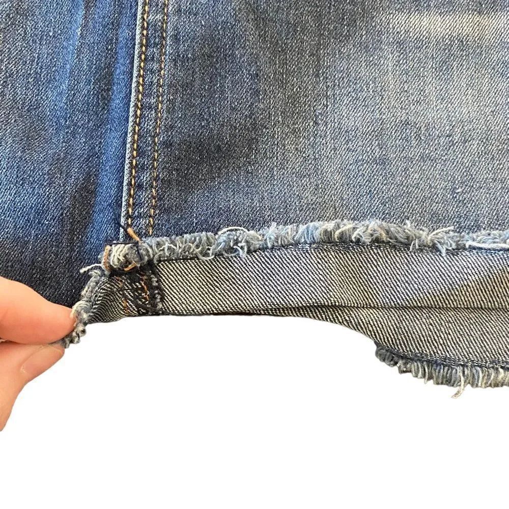 Dollhouse distressed mini jean skirt size 11 - Picture 2 of 8